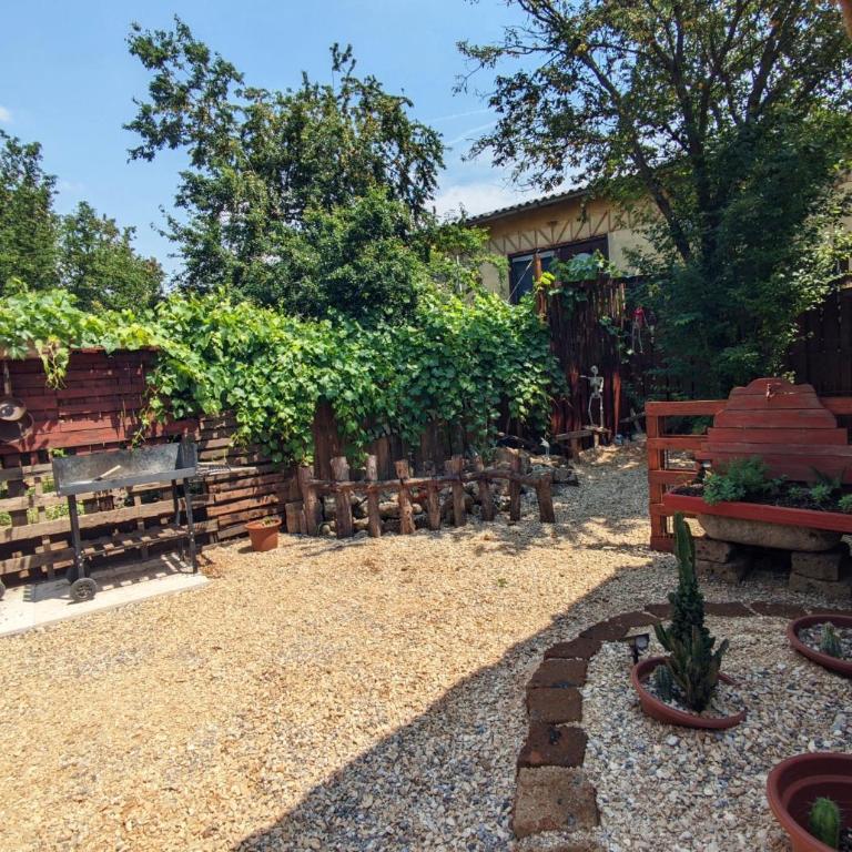 Wild West-style accommodation featuring 2 mobile homes and 2 huts - Casa Mobile - 42