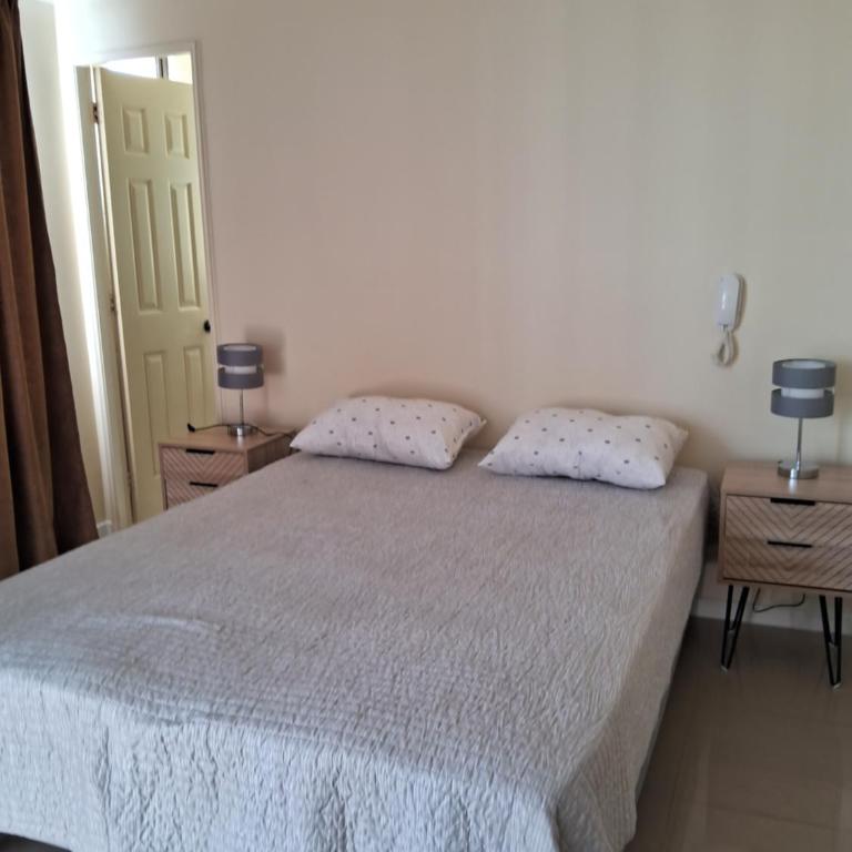 Cómodo y tranquilo - Three-Bedroom Apartment with Sea View - 5