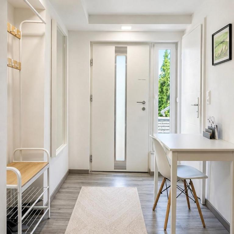 Cozy Apartment with Terrace & Free Parking - Apartment mit 1 Schlafzimmer - 2