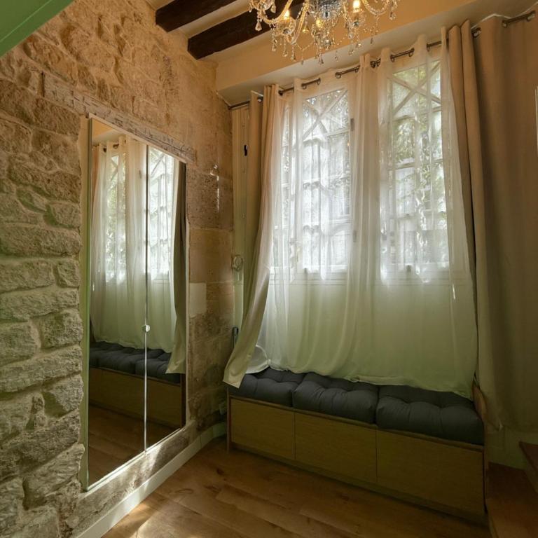 Romantique petit duplex au cœur du Marais - Appartement 1 Chambre - 10