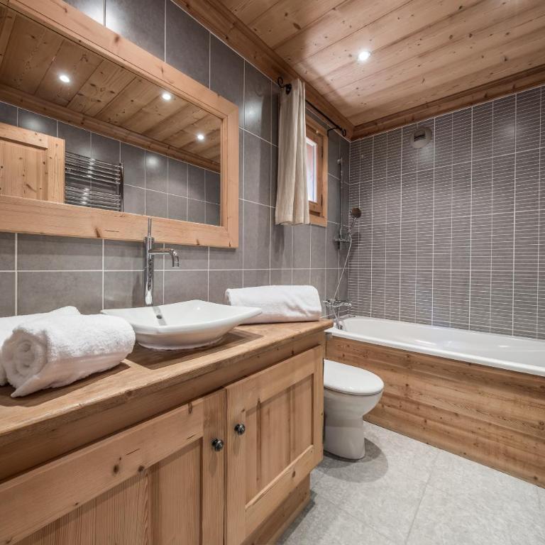 5 Bedrooms Chalet Courchevel Le Praz - Chalet - 46