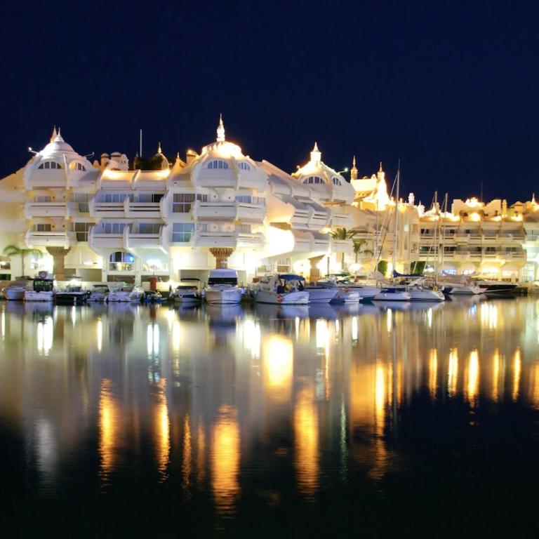 Puerto Marina Island - Deluxe Apartment mit 2 Schlafzimmern und Meerblick - 1
