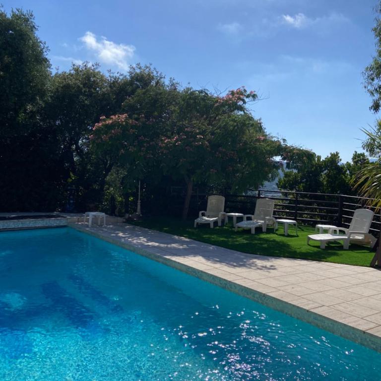 Studio sémaphore piscine gratuite juillet et août parking privé - Apartment mit 1 Schlafzimmer - 1