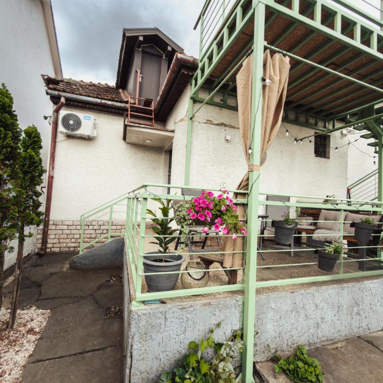TheCozyHouse Novi Sad, Private Garden Retreat - Pet Friendly - Walk to Center - Apartman sa 1 Spavaćom Sobom - 37