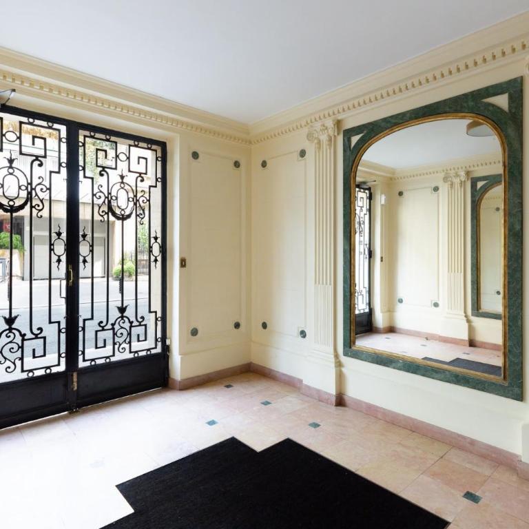 Prestigious 4BR - Sleeps 9 - Eiffel Tower - Apartamento de lujo de 4 dormitorios - 4