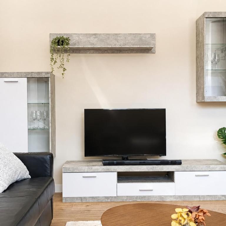 Alojamiento Amplio y Tranquilo - Apartamento de 2 dormitorios - 3