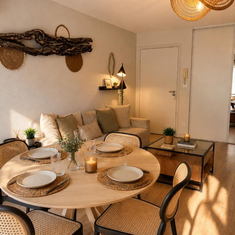Moderne et Cosy T2 - Parking & Clim & Piscine & Balcon - LYON 25 min - Appartement 1 Chambre - 19