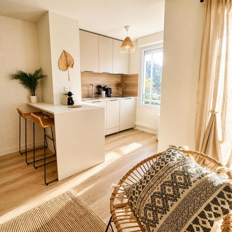 Moderne et Cosy T2 - Parking & Clim & Piscine & Balcon - LYON 25 min - Appartement 1 Chambre - 15