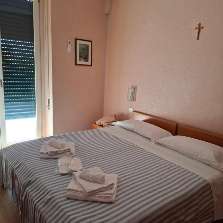 Hotel Tre Corone - Camera Matrimoniale - 6