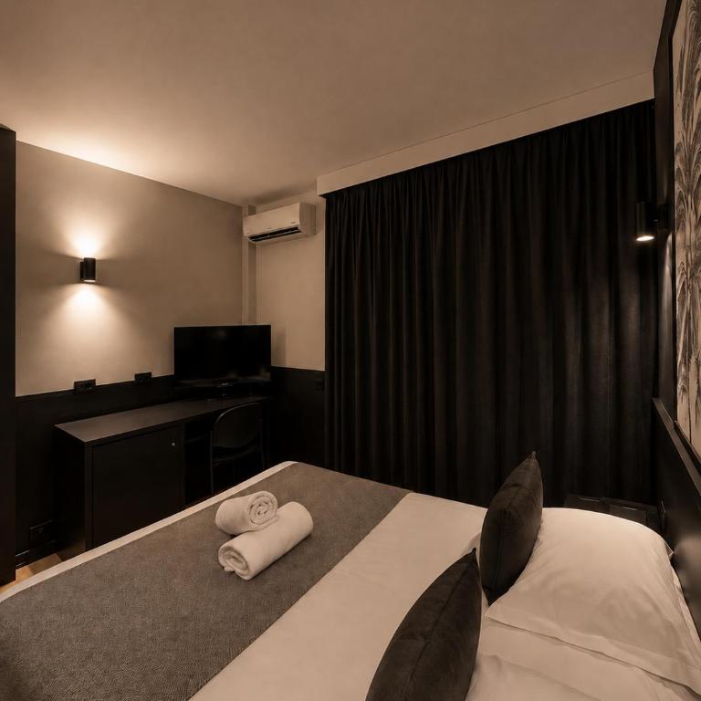 Hôtel Gallia Cannes - Chambre Confort avec Balcon - Vue sur Ville (ascenseur) - 10