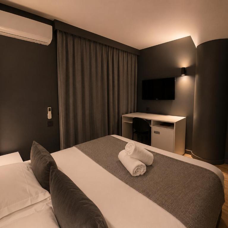Hôtel Gallia Cannes - Chambre Confort Sans Balcon - Rez-de-chaussée (escalier) - 10