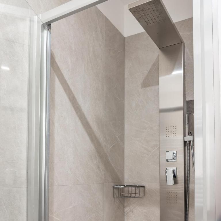 HomeSix - Two-Bedroom Apartment - 64
