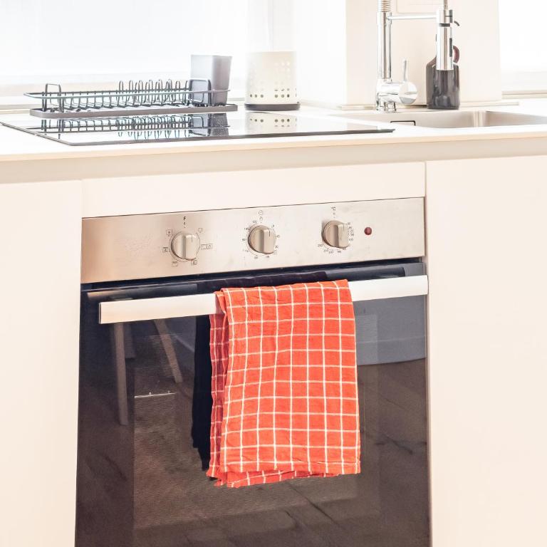 HomeSix - Two-Bedroom Apartment - 74