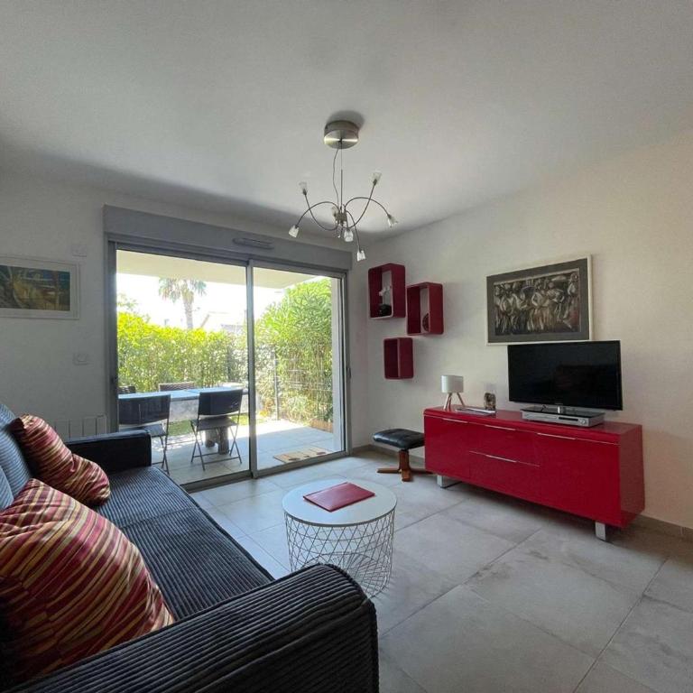 Charmant T2 centre Lavandou avec climatisation et parking privé - FR-1-308-187 - Appartement - 10