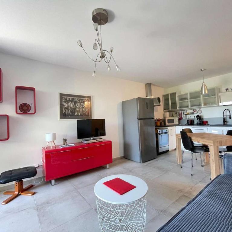 Charmant T2 centre Lavandou avec climatisation et parking privé - FR-1-308-187 - Appartement - 11