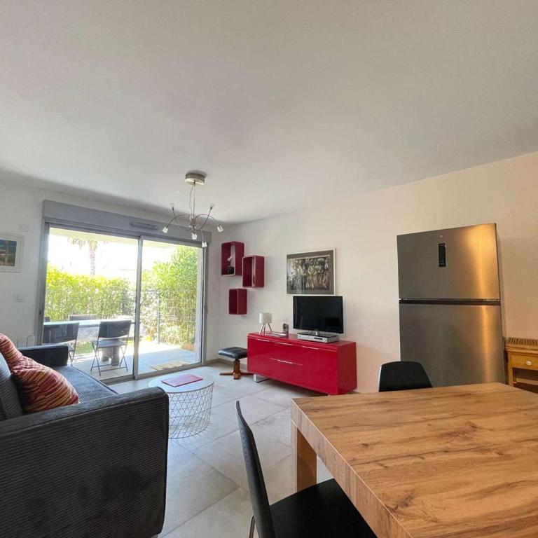 Charmant T2 centre Lavandou avec climatisation et parking privé - FR-1-308-187 - Appartement - 12