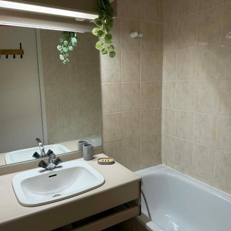 Studio lumineux avec vue sur les pistes - Apartamento de 1 dormitorio - 2