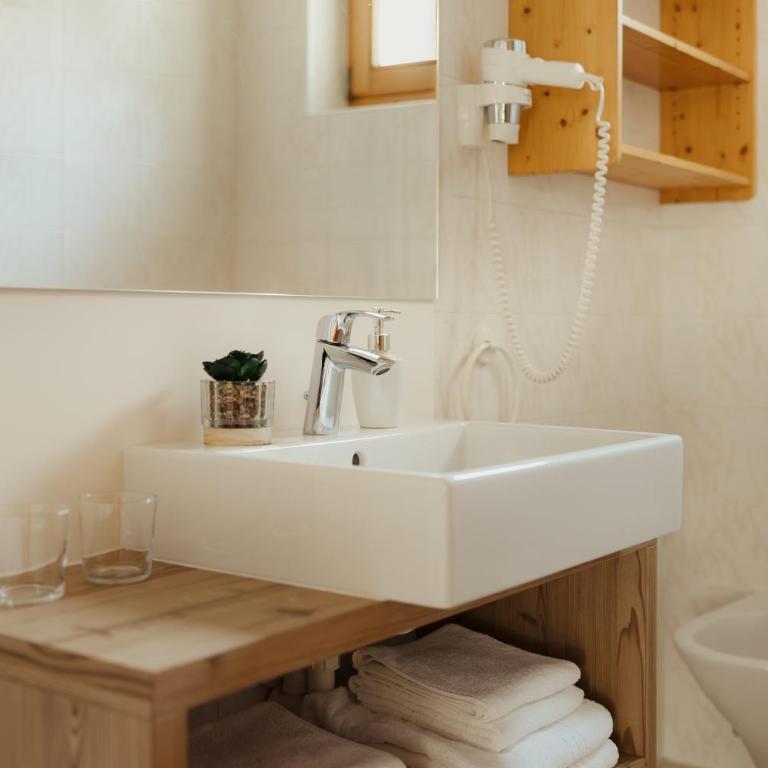 Untermairhof Appartment Residence - Two-Bedroom Apartment with Garden View - 8