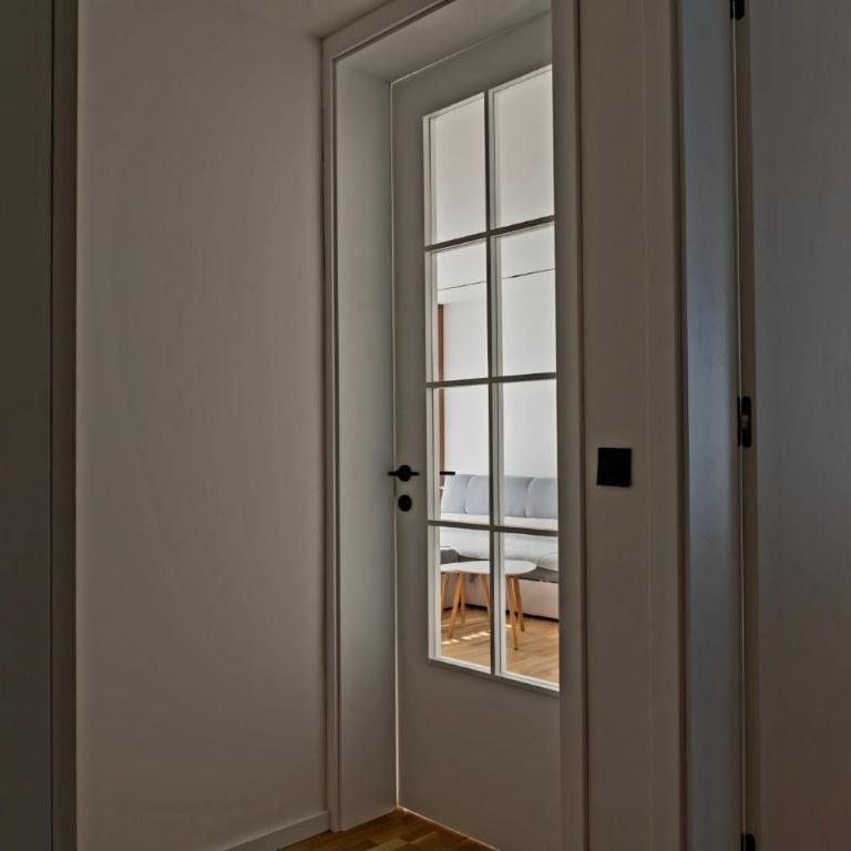 Sunset Apartment - One-Bedroom Apartment - 3