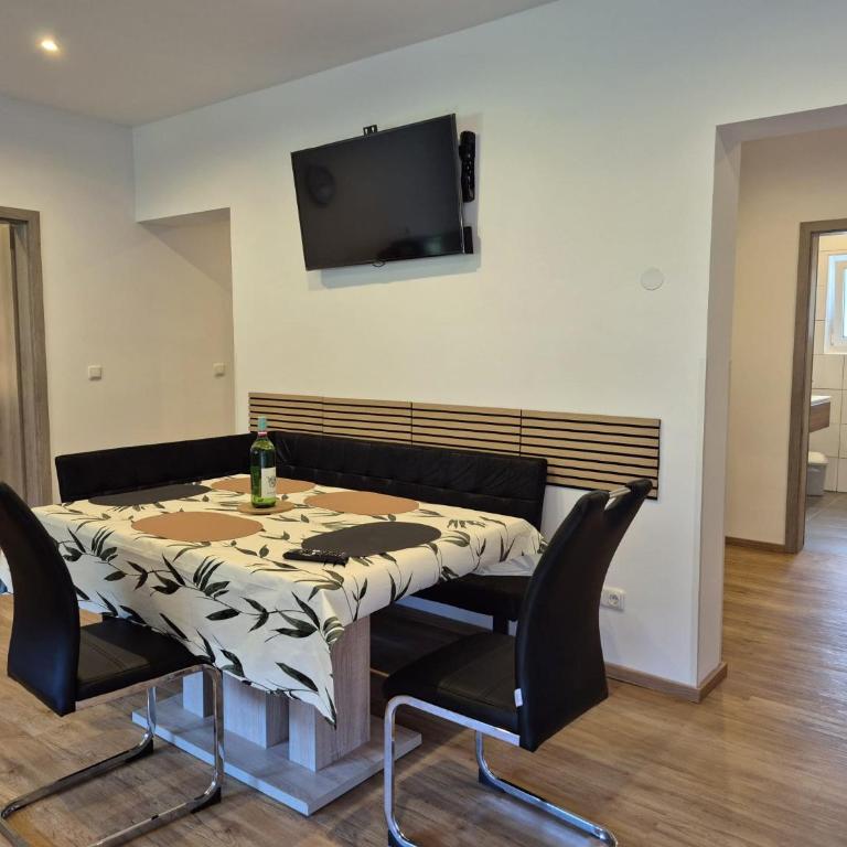 Alie Gusta - Apartment mit 2 Schlafzimmern und Bergblick - 1
