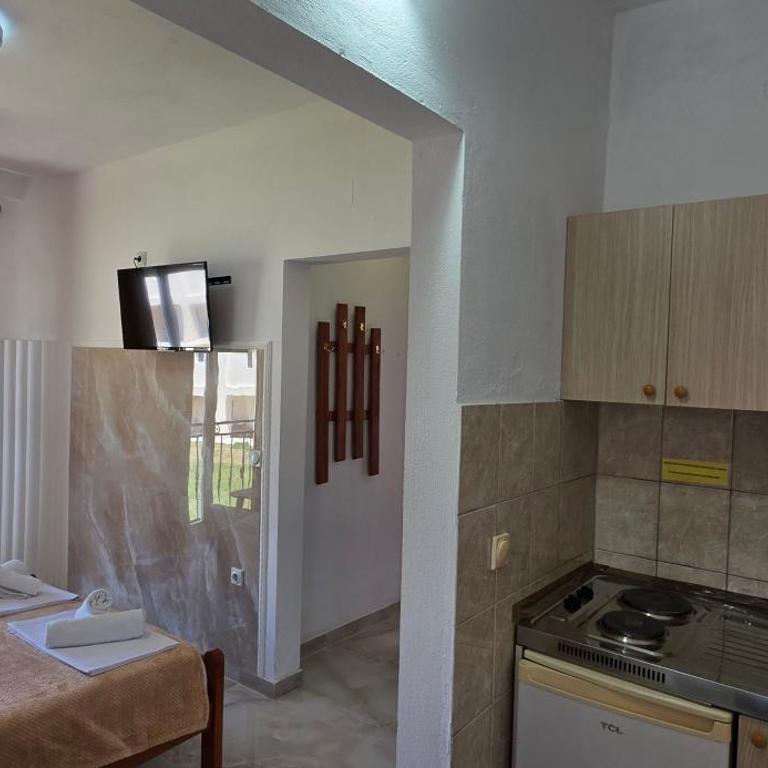 Elsa - One-Bedroom Apartment with River View - 3