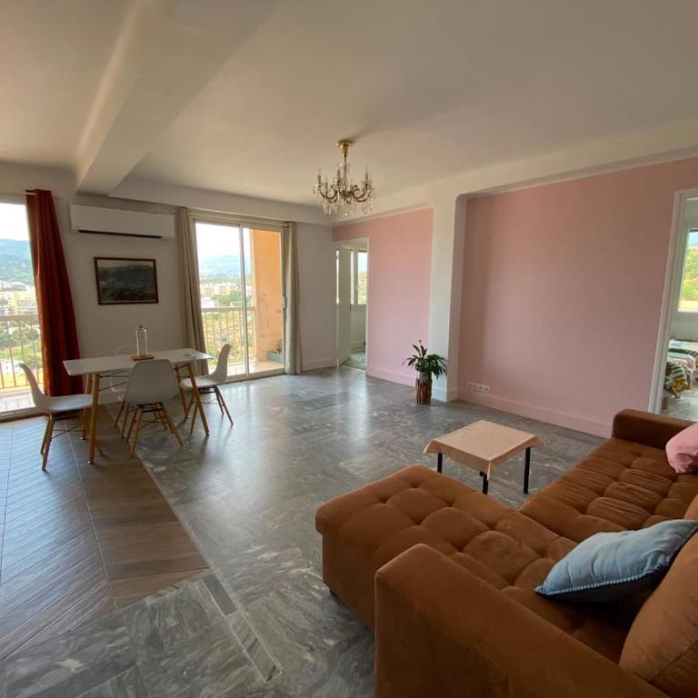 Luxury two bedroom apartment in Ajaccio panoramic views everything within walking distance - Appartement 2 Chambres - 4