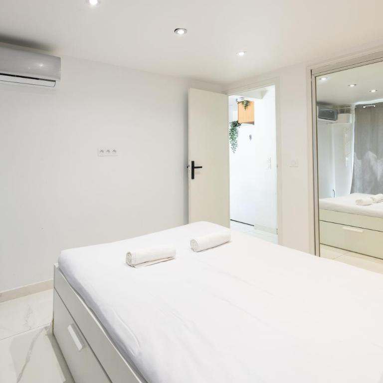 Amazing garden in city center - AirCon - Appartement 1 Chambre - 3