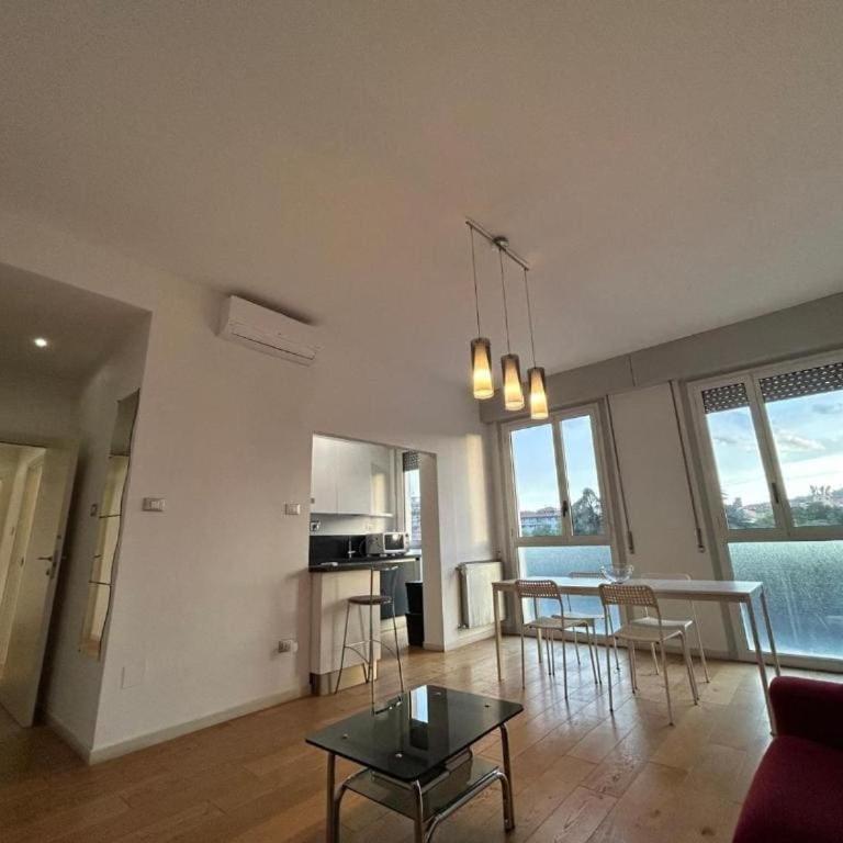 Spacious Apartment close to train station - Appartamento con 2 Camere da Letto - 1