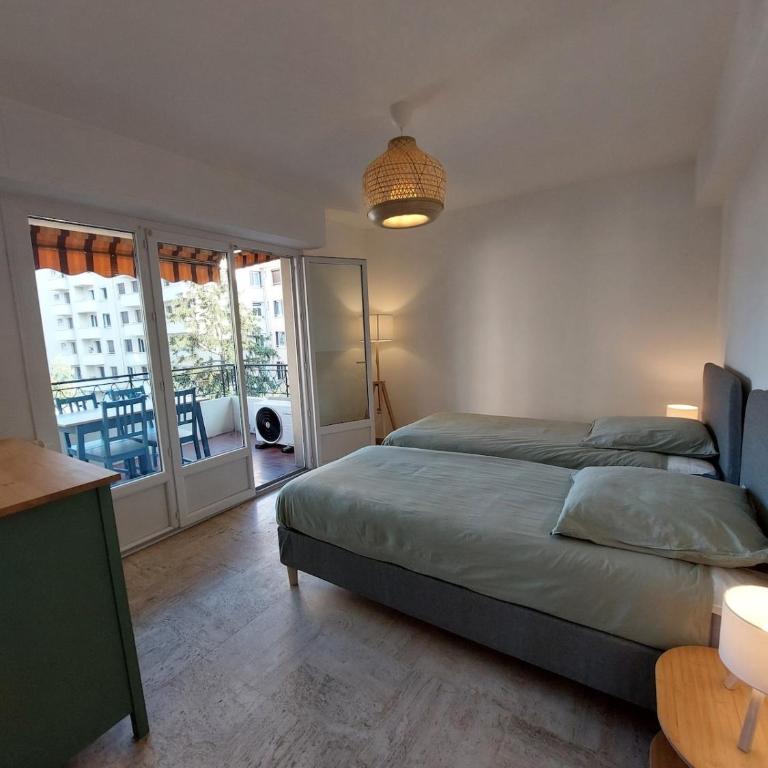 Centre avec parking et terrasse - Appartement 2 Chambres - 15