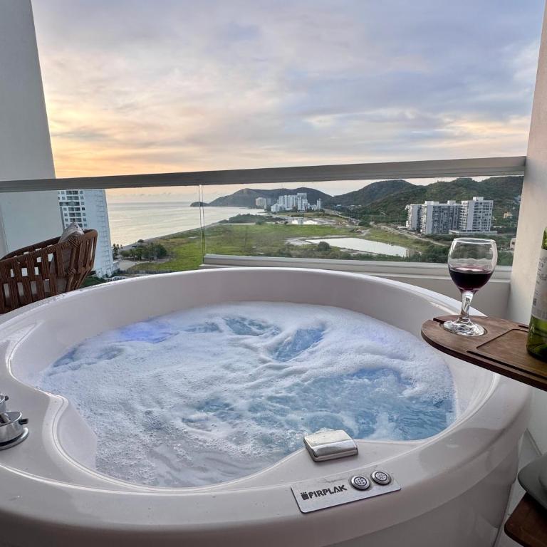 Suite con Jacuzzi y Hermosa Vista al Mar - Apartamento de 1 dormitorio - 3
