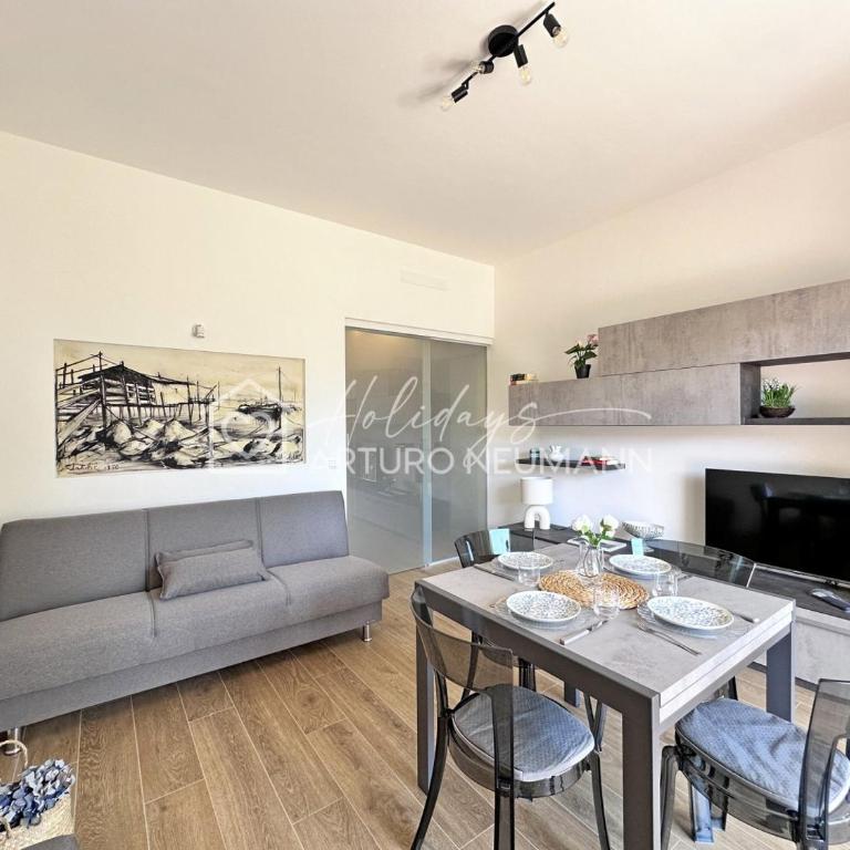 208- STUPENDO APPARTAMENTO TRILO con 2 BAGNI CON AMPIO TERRAZZO SPIAGGIA INCLUSA - Appartamento con 2 Camere da Letto - 4
