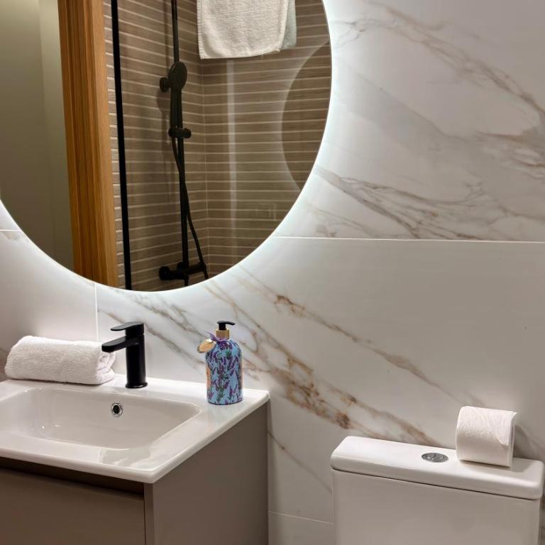 The Barcelona 73 Residence by VigoVacaciones - Suite Familiar Deluxe - 13