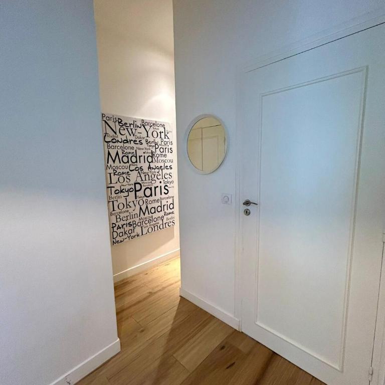 Très agréable et spacieuse villa avec piscine, jardin et clim - Villa avec Piscine Privée - 18