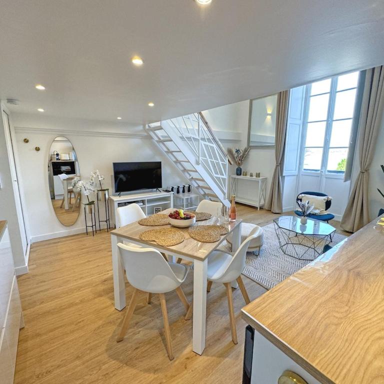 Elegant Seafront Loft Old Town Nice - Appartement 2 Chambres - 25