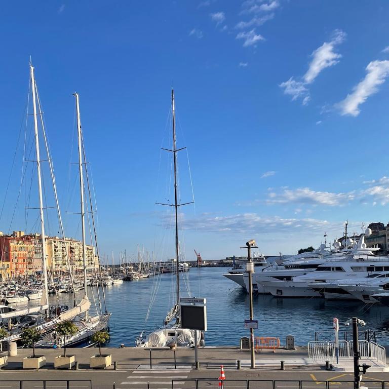 Carré DOrelegant 2 BR - Appartement 2 Chambres - 42