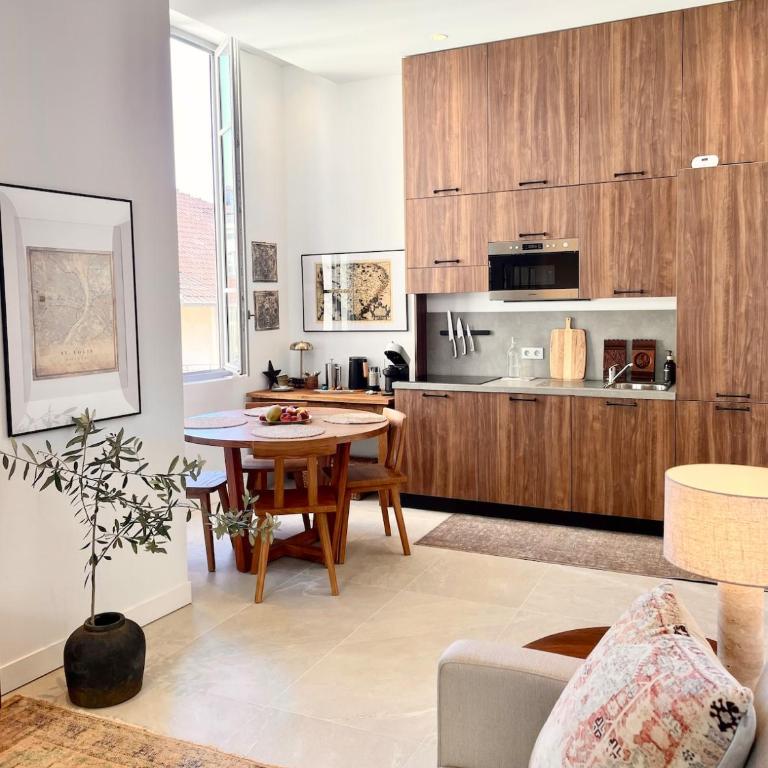 Carré DOrelegant 2 BR - Appartement 2 Chambres - 51