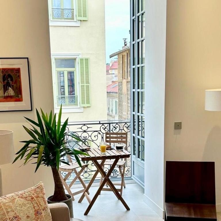 Carré DOrelegant 2 BR - Appartement 2 Chambres - 75