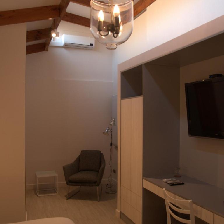 Hotel Puerto de Vega - Suite - 5