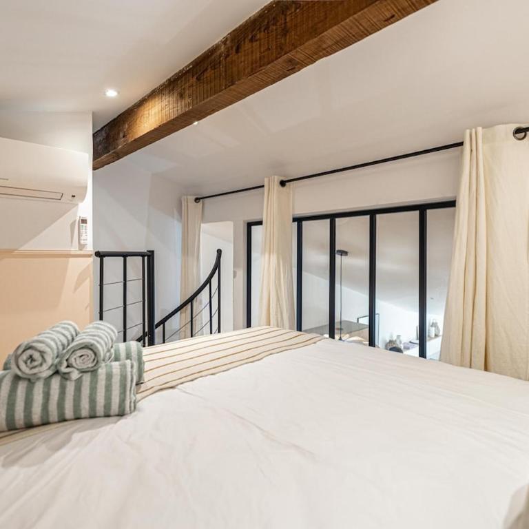 Exceptional location - Appartement 2 Chambres - 22
