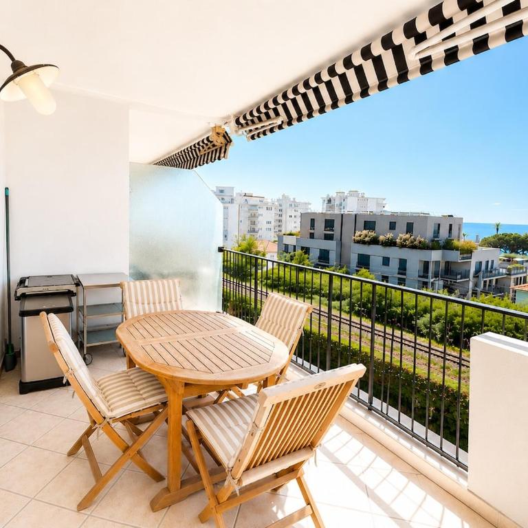 Sea view, beach within walking distance, Juan-les-Pins - Apartment mit 3 Schlafzimmern - 9