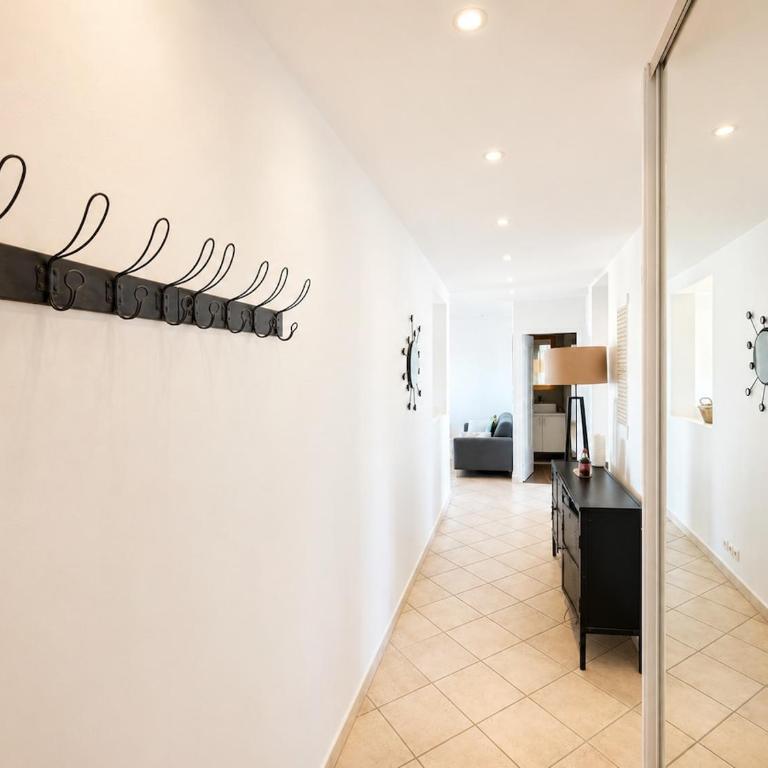 Sea view, beach within walking distance, Juan-les-Pins - Apartment mit 3 Schlafzimmern - 19