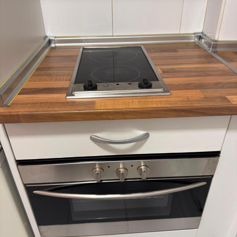 Apartamentos CON PISCINA CERCA FORMULA 1, ESTADIO METROPOLITANO, IFEMA, CLINICA DE NAVARRA Y AEROPUERTO-parking - Deluxe Apartment - 10
