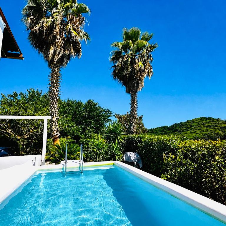 Villa Serena Costa Brava con Piscina Privada AC WIFI BBQ - Villa con piscina privada - 1