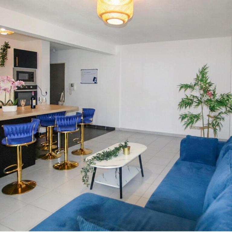 T3 deux chambres, Parking privé et T3 situé à 15 min à pied du Palais des Papes - Two-Bedroom Apartment - 6