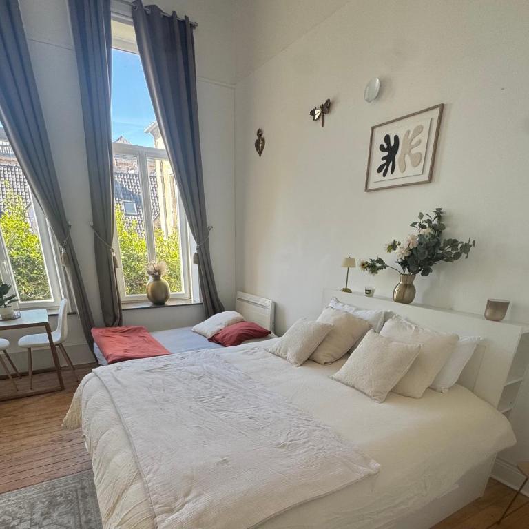 Vue Cathédrale - Au cœur de la vieille ville - Place de parking privé - Appartement 1 Chambre - 8