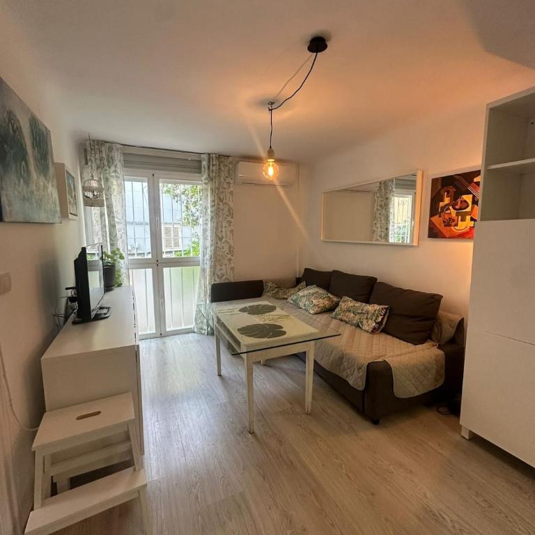 Apartamento próximo al palacio de congresos - Two-Bedroom Apartment - 2