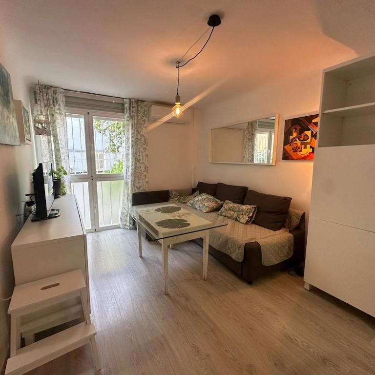 Apartamento próximo al palacio de congresos - Two-Bedroom Apartment - 4
