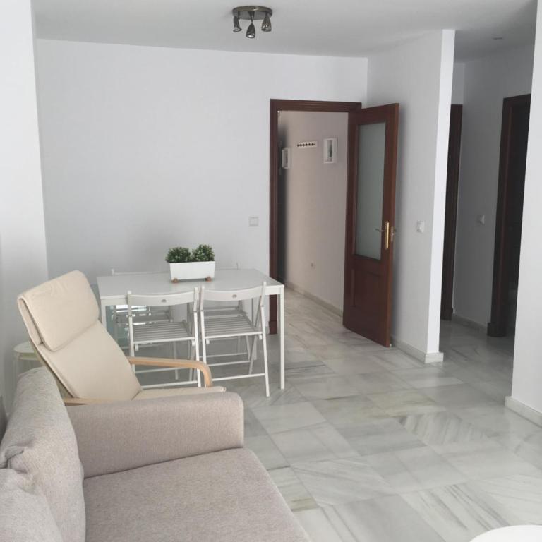 Bonito apartamento con Wifi muy cerca de la playa - Apartamento de 2 dormitorios - 2