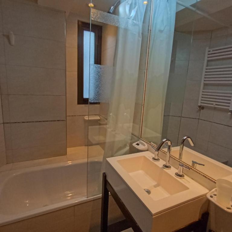 Apartamento Bariloche Encantado - Centro - One-Bedroom Apartment - 13