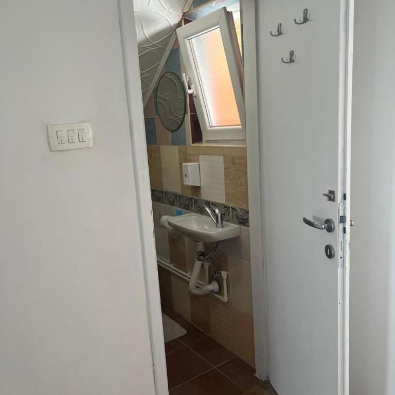 Apartman Ksenija - One-Bedroom Apartment - 8